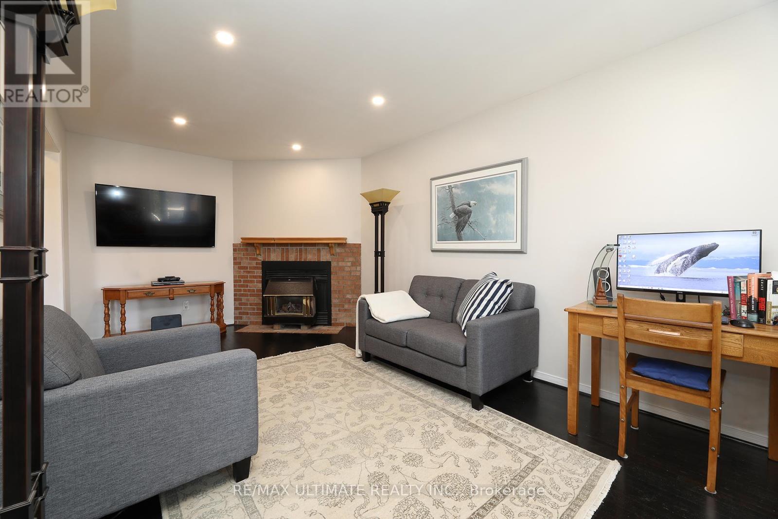 1169 Ewing Crescent, Mississauga, Ontario  L5V 1C1 - Photo 12 - W12400997