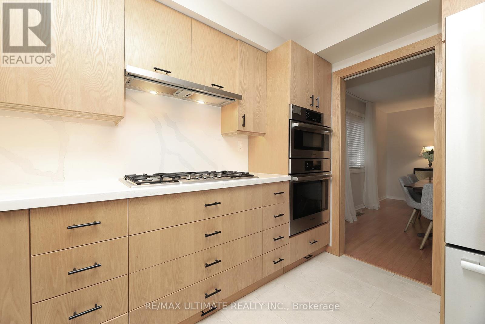 1169 Ewing Crescent, Mississauga, Ontario  L5V 1C1 - Photo 18 - W12400997