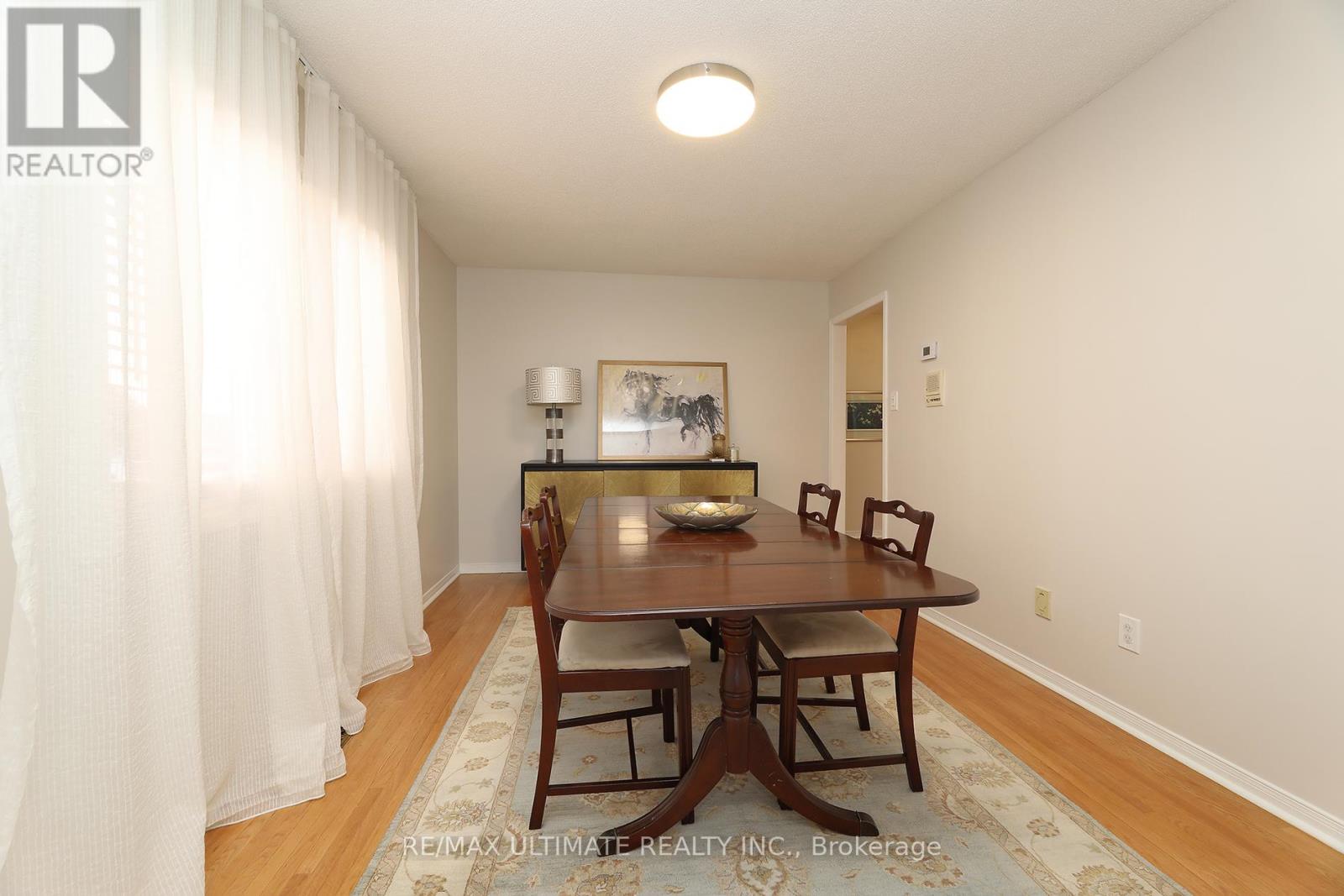 1169 Ewing Crescent, Mississauga, Ontario  L5V 1C1 - Photo 19 - W12400997