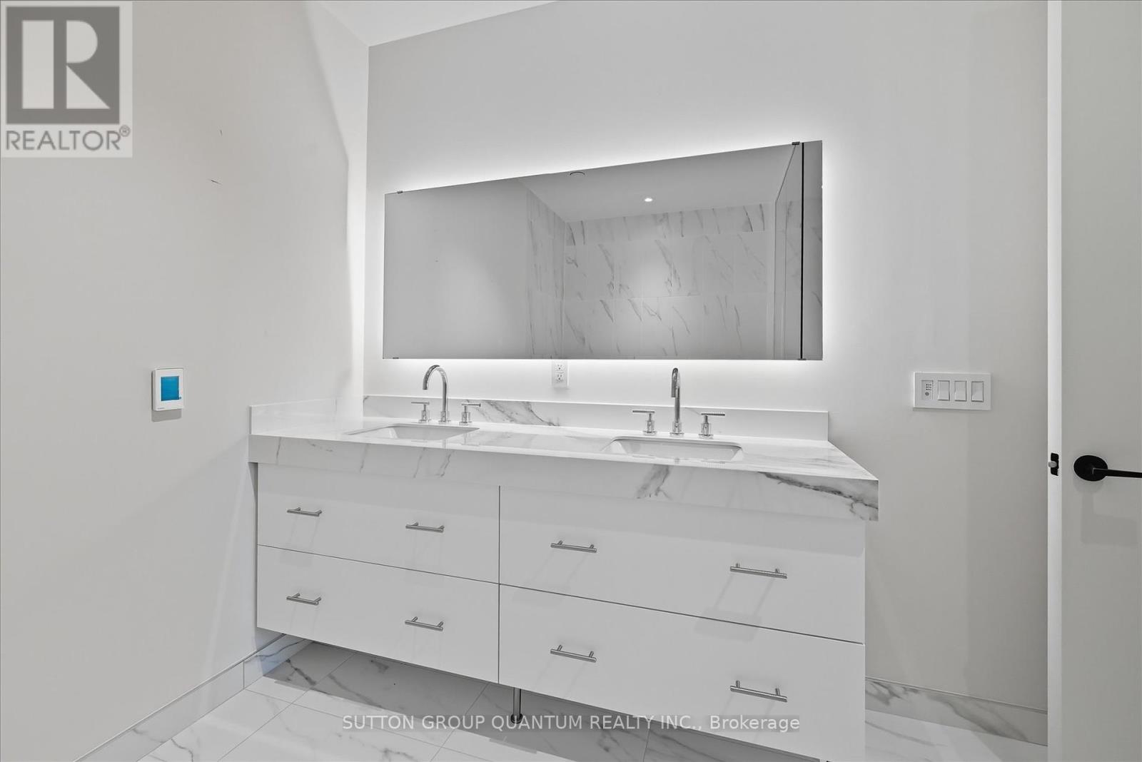 409 - 123 Maurice Drive, Oakville, Ontario  L6K 2W6 - Photo 28 - W12401000