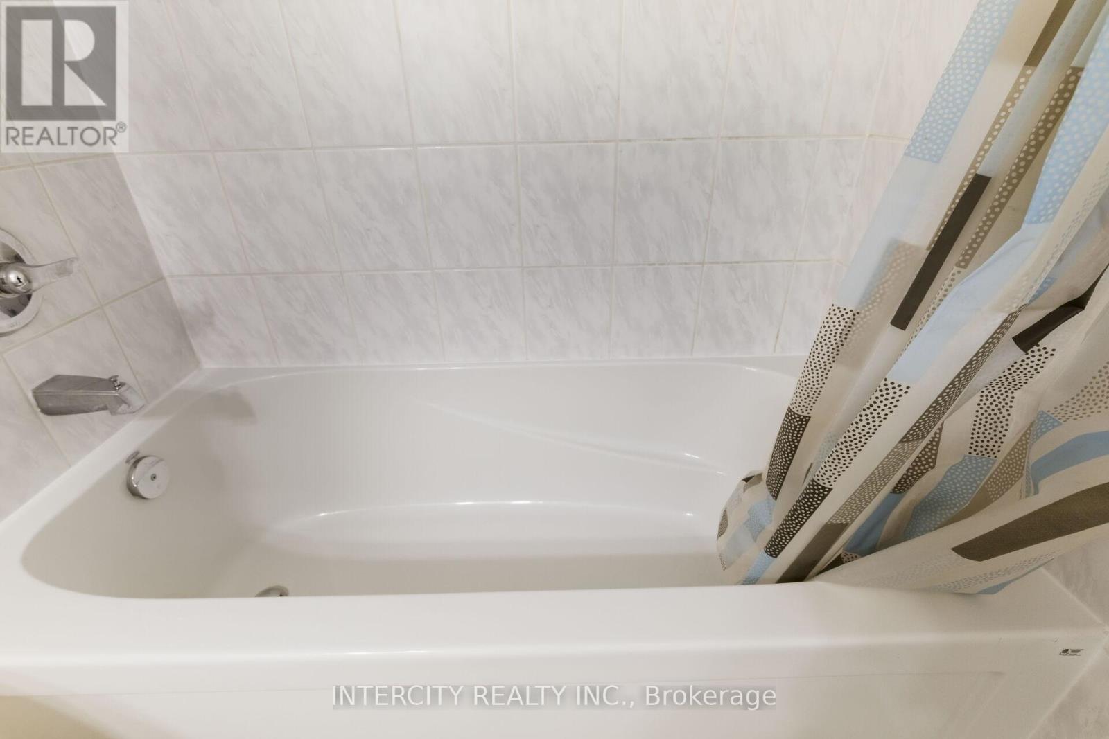40 Donald Stewart Road, Brampton, Ontario  L7A 5J8 - Photo 39 - W12401001