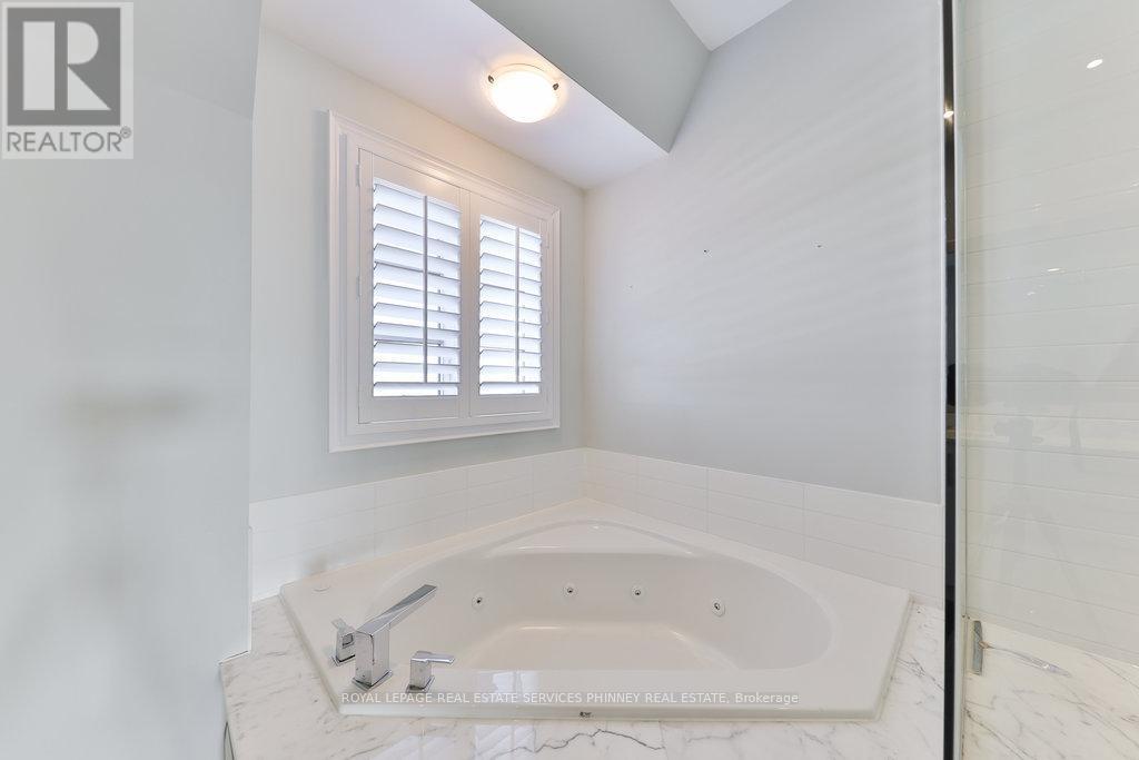 10 - 2160 Trafalgar Road W, Oakville, Ontario  L6H 7H2 - Photo 16 - W12401065