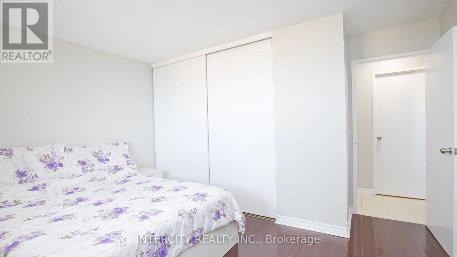 907 - 3555 Derry Road E, Mississauga, Ontario  L4T 1B2 - Photo 18 - W12401070