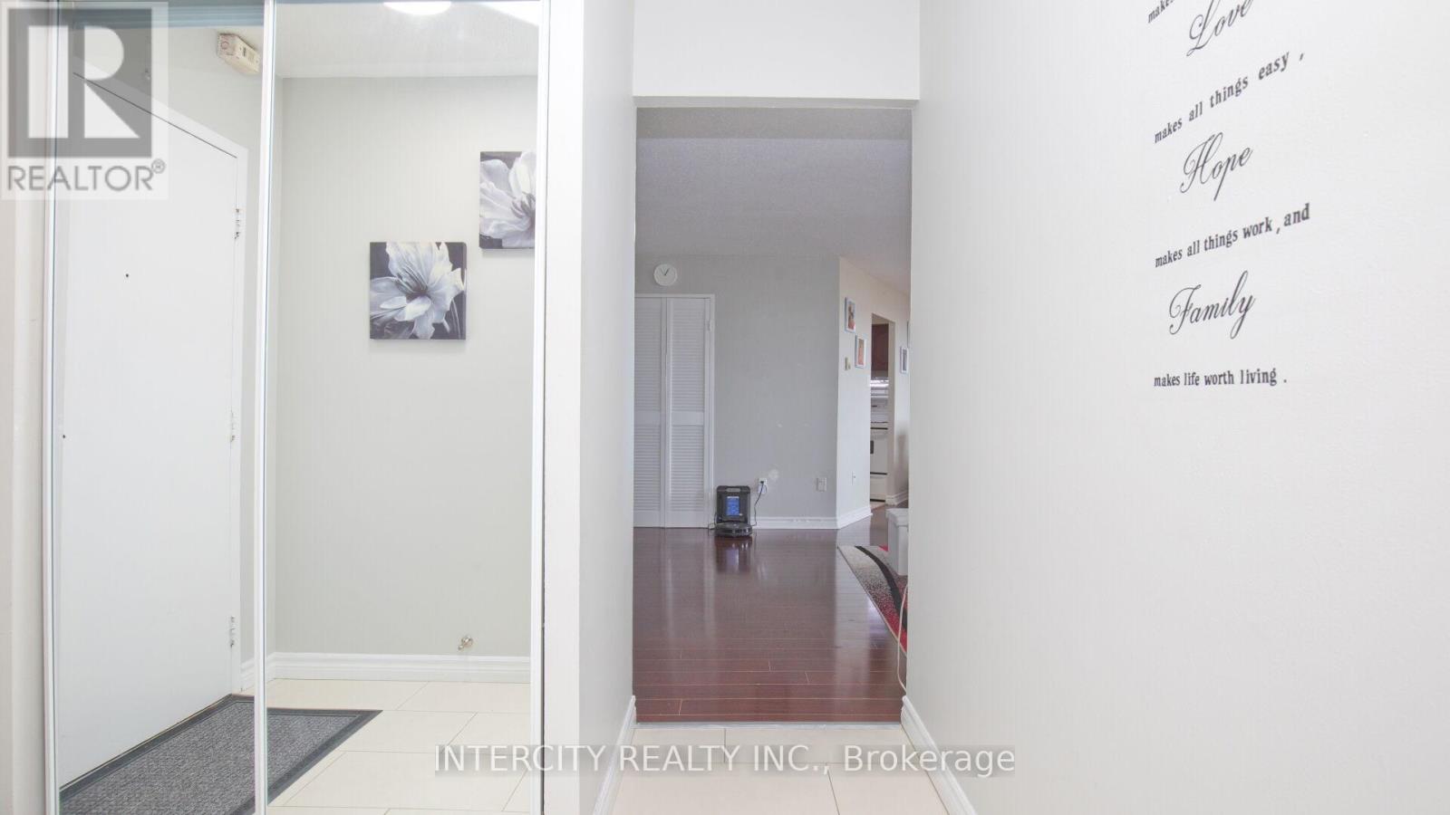 907 - 3555 Derry Road E, Mississauga, Ontario  L4T 1B2 - Photo 7 - W12401070