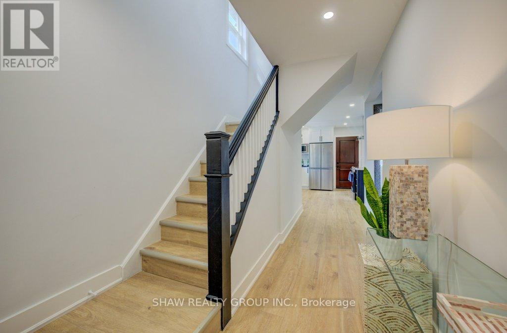 28 Barons Avenue S, Hamilton, Ontario  L8K 2X9 - Photo 14 - X12400694
