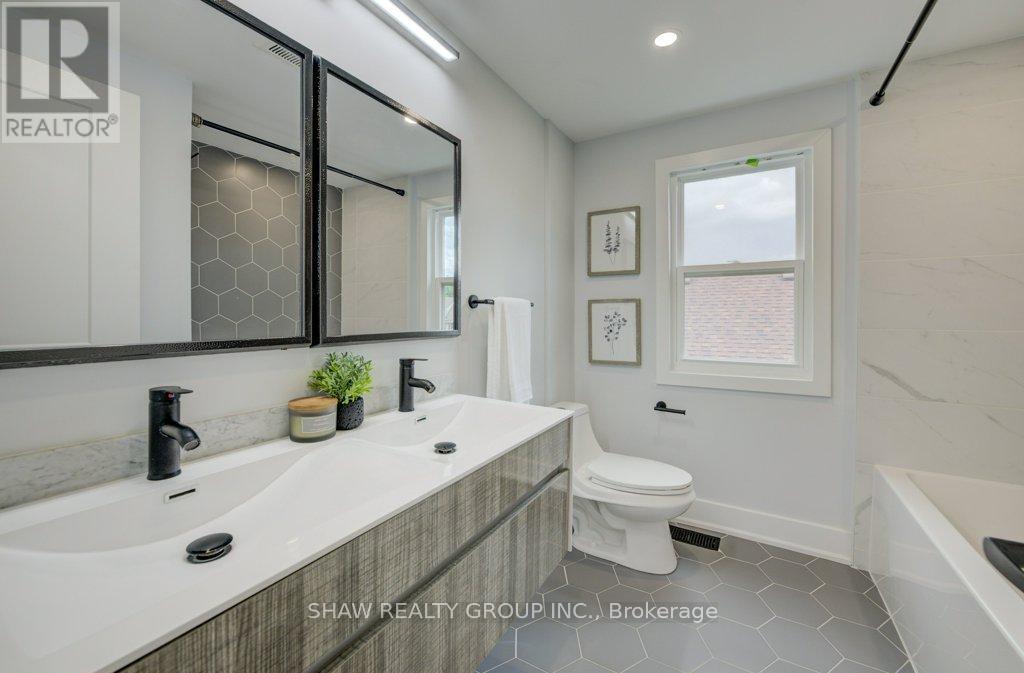 28 Barons Avenue S, Hamilton, Ontario  L8K 2X9 - Photo 23 - X12400694