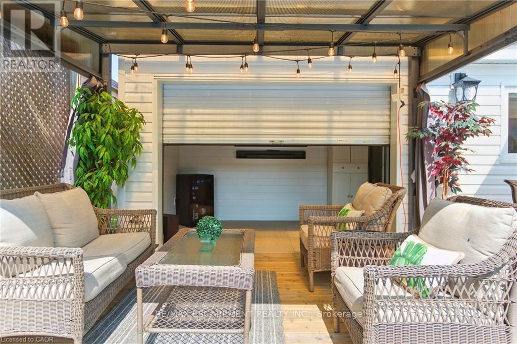 908 Highway 8, Hamilton (Fruitland), Ontario  L8E 5J2 - Photo 37 - X12401076