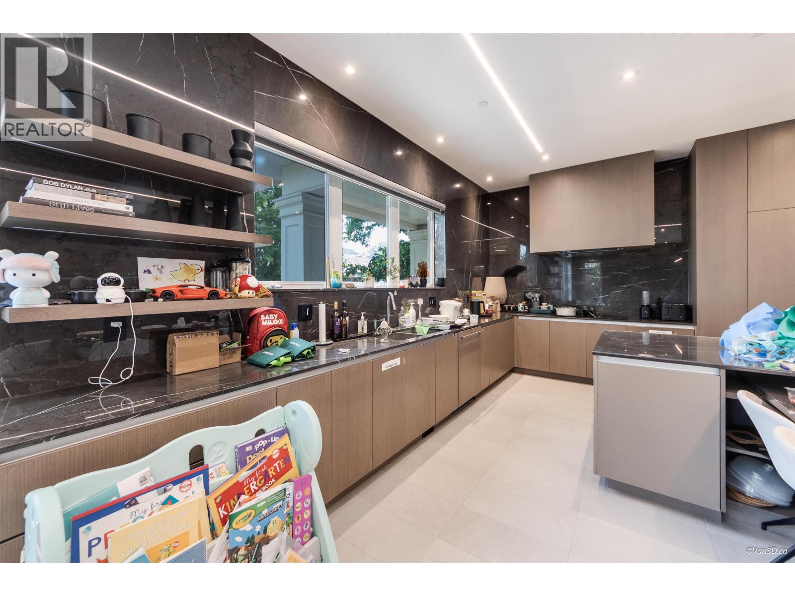 1041 W 53rd Avenue, Vancouver, British Columbia  V6P 1K6 - Photo 11 - R3047272