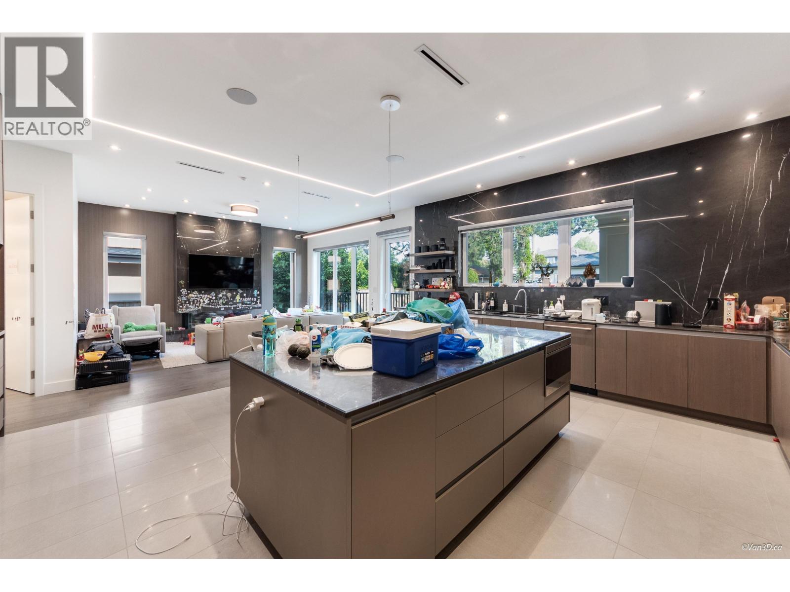 1041 W 53rd Avenue, Vancouver, British Columbia  V6P 1K6 - Photo 12 - R3047272