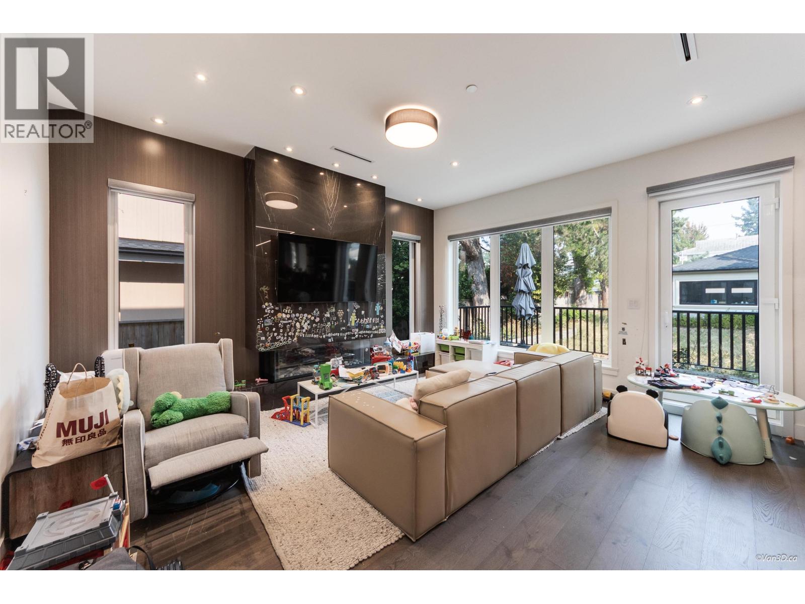 1041 W 53rd Avenue, Vancouver, British Columbia  V6P 1K6 - Photo 13 - R3047272