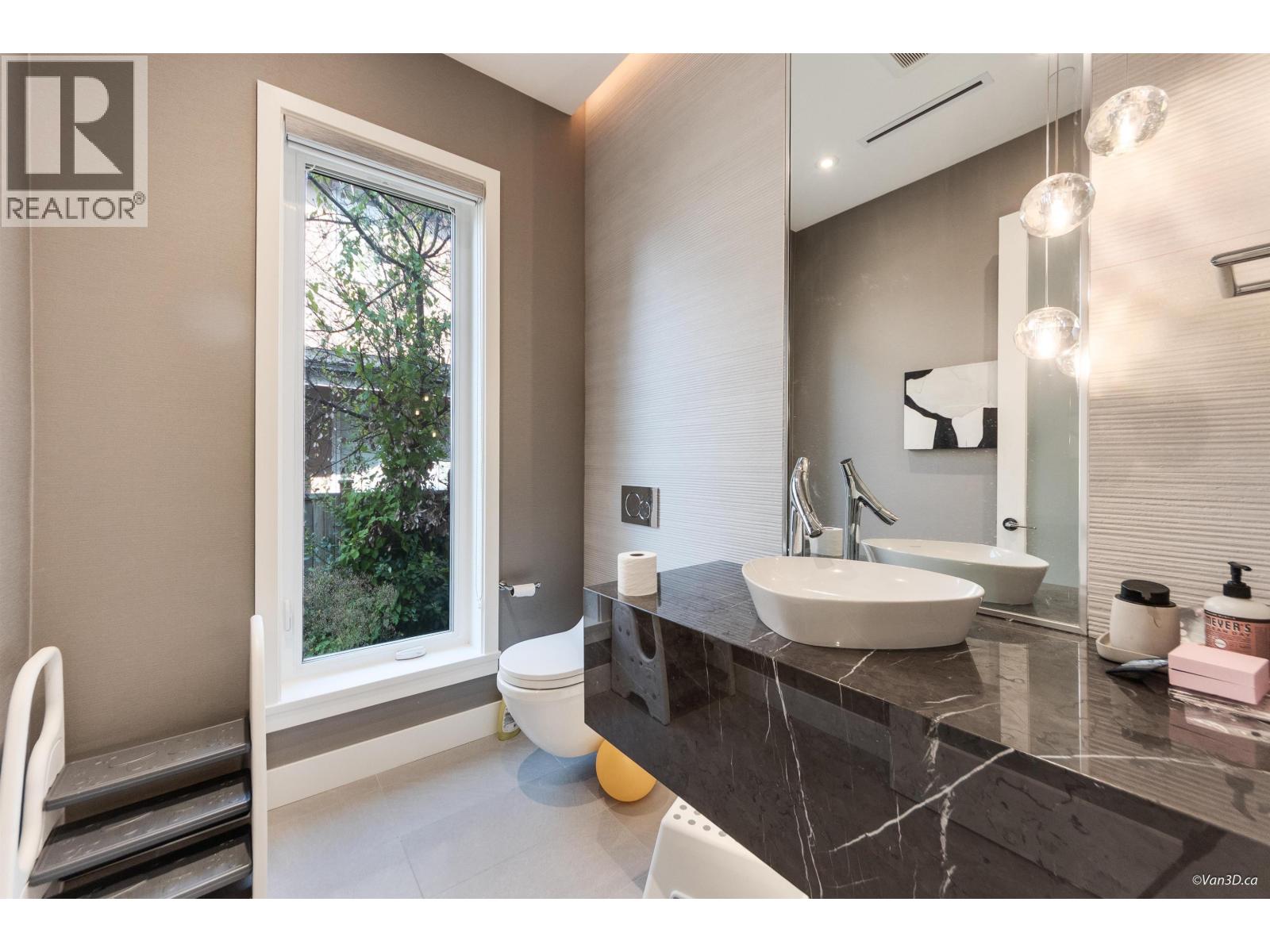 1041 W 53rd Avenue, Vancouver, British Columbia  V6P 1K6 - Photo 6 - R3047272