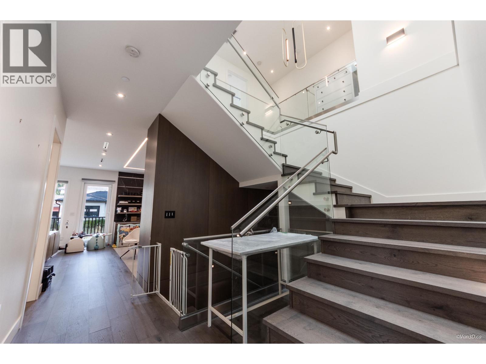 1041 W 53rd Avenue, Vancouver, British Columbia  V6P 1K6 - Photo 7 - R3047272