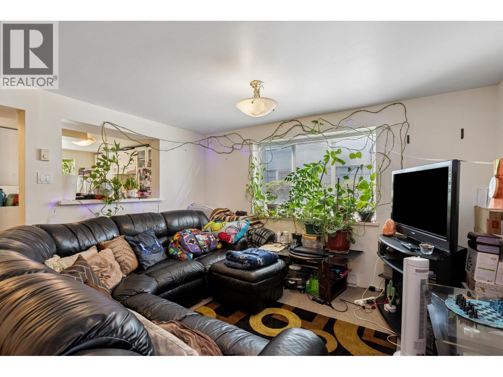 415 W 26th Street, North Vancouver, British Columbia  V7N 2G9 - Photo 29 - R3047276