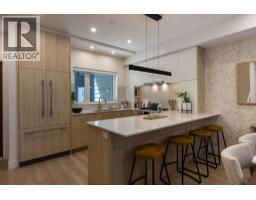 311 342 MOUNTAIN HIGHWAY