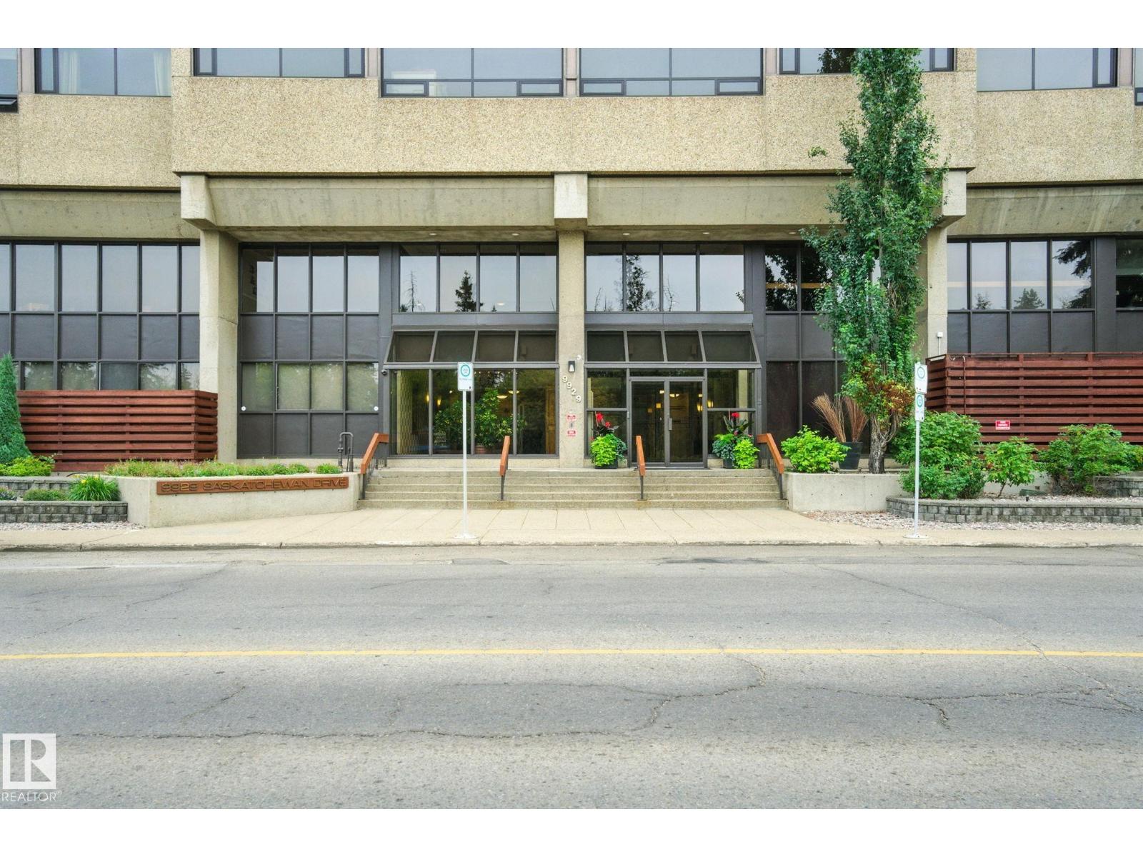 #203 9929 Saskatchewan Nw, Edmonton, Alberta  T6E 5J9 - Photo 3 - E4457573