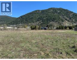 Lot C Waterloo Crescent, castlegar, British Columbia