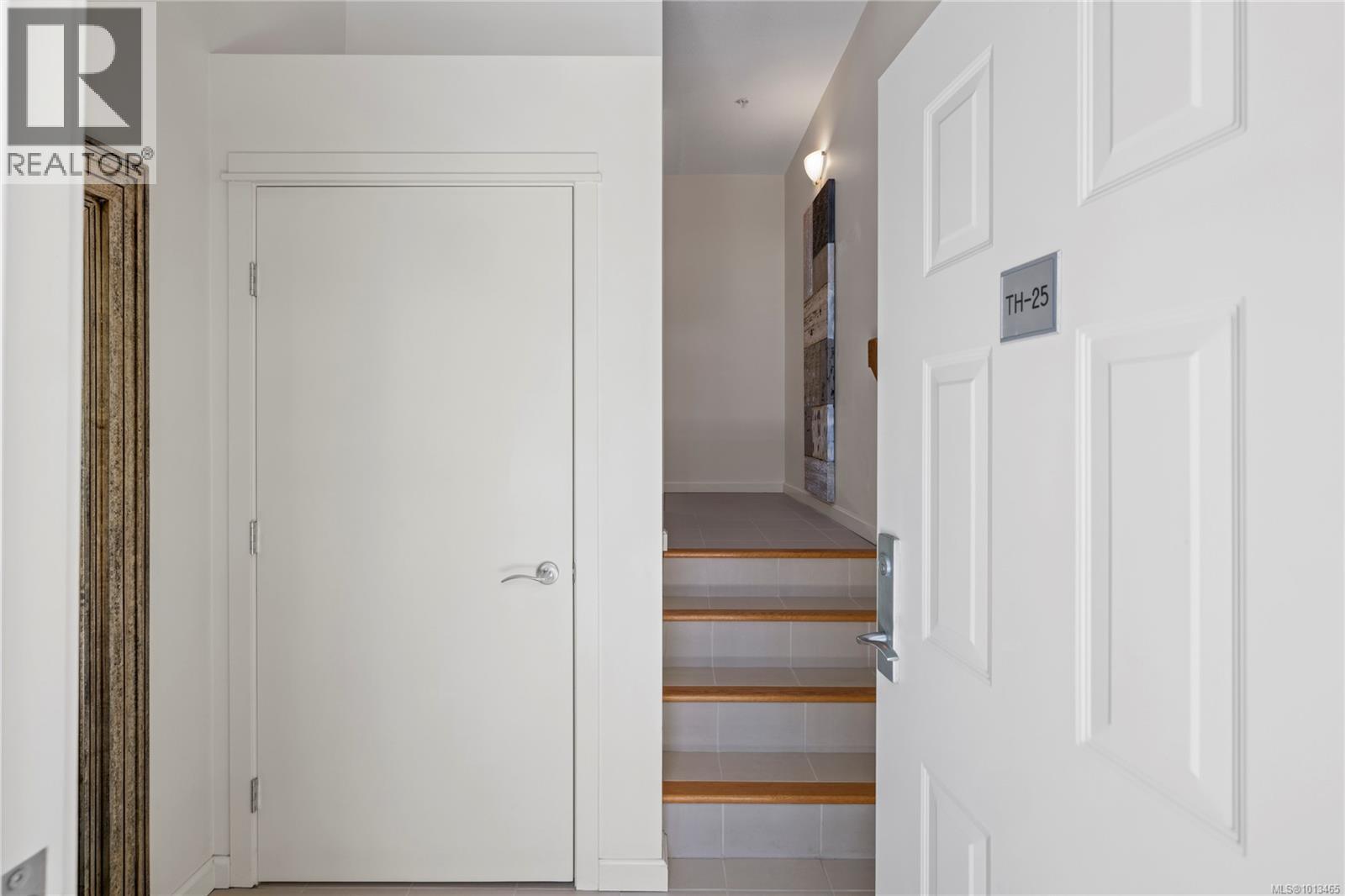 Th25 38 Front St, Nanaimo, British Columbia  V9R 0B8 - Photo 6 - 1013465