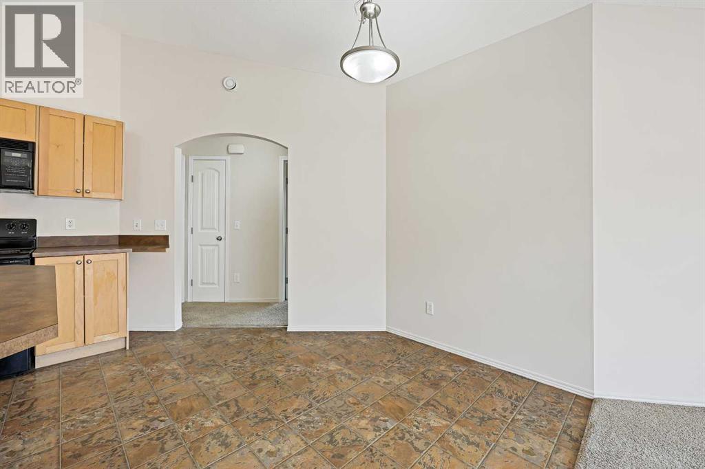 204, 30 Panatella Landing Nw, Calgary, Alberta  T3K 0K8 - Photo 12 - A2256467