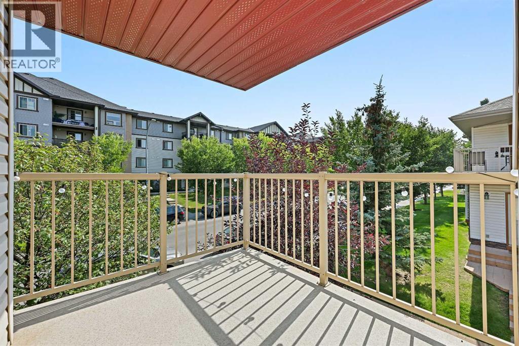 204, 30 Panatella Landing Nw, Calgary, Alberta  T3K 0K8 - Photo 22 - A2256467