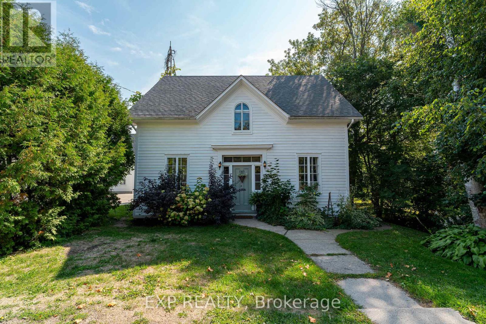 45 King Street, Rideau Lakes, Ontario  K0E 1G0 - Photo 2 - X12401113