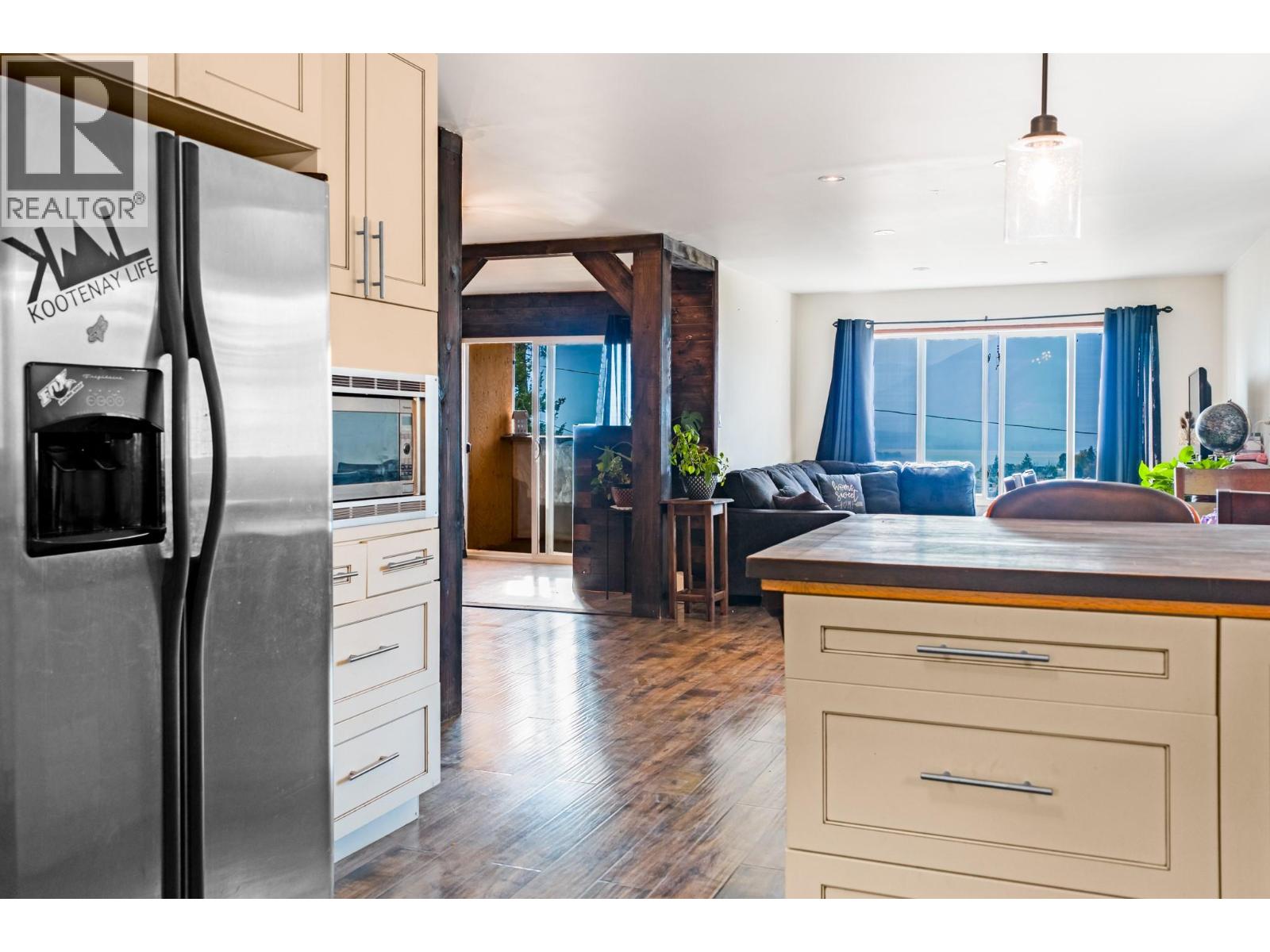 334 22nd Avenue, Creston, British Columbia  V0B 1G5 - Photo 6 - 10362632