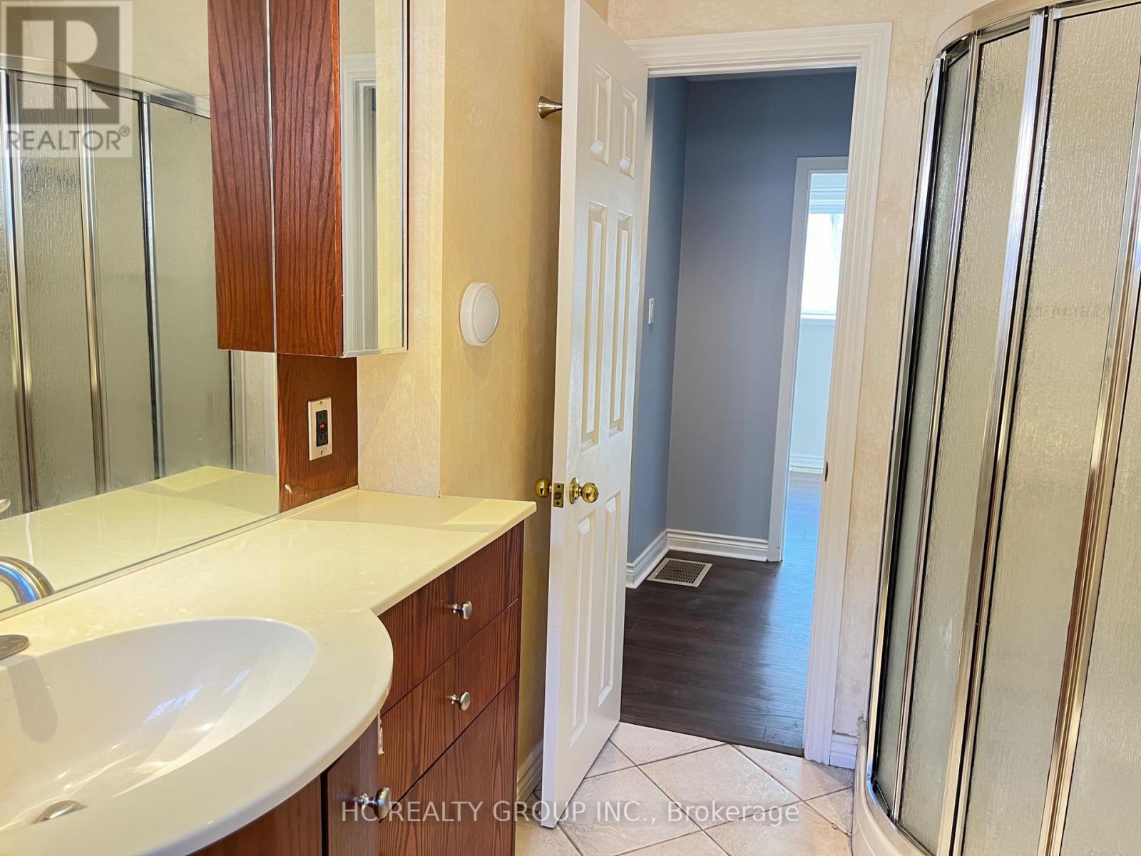 39 Dallington Drive, Toronto, Ontario  M2J 2G4 - Photo 14 - C12401102