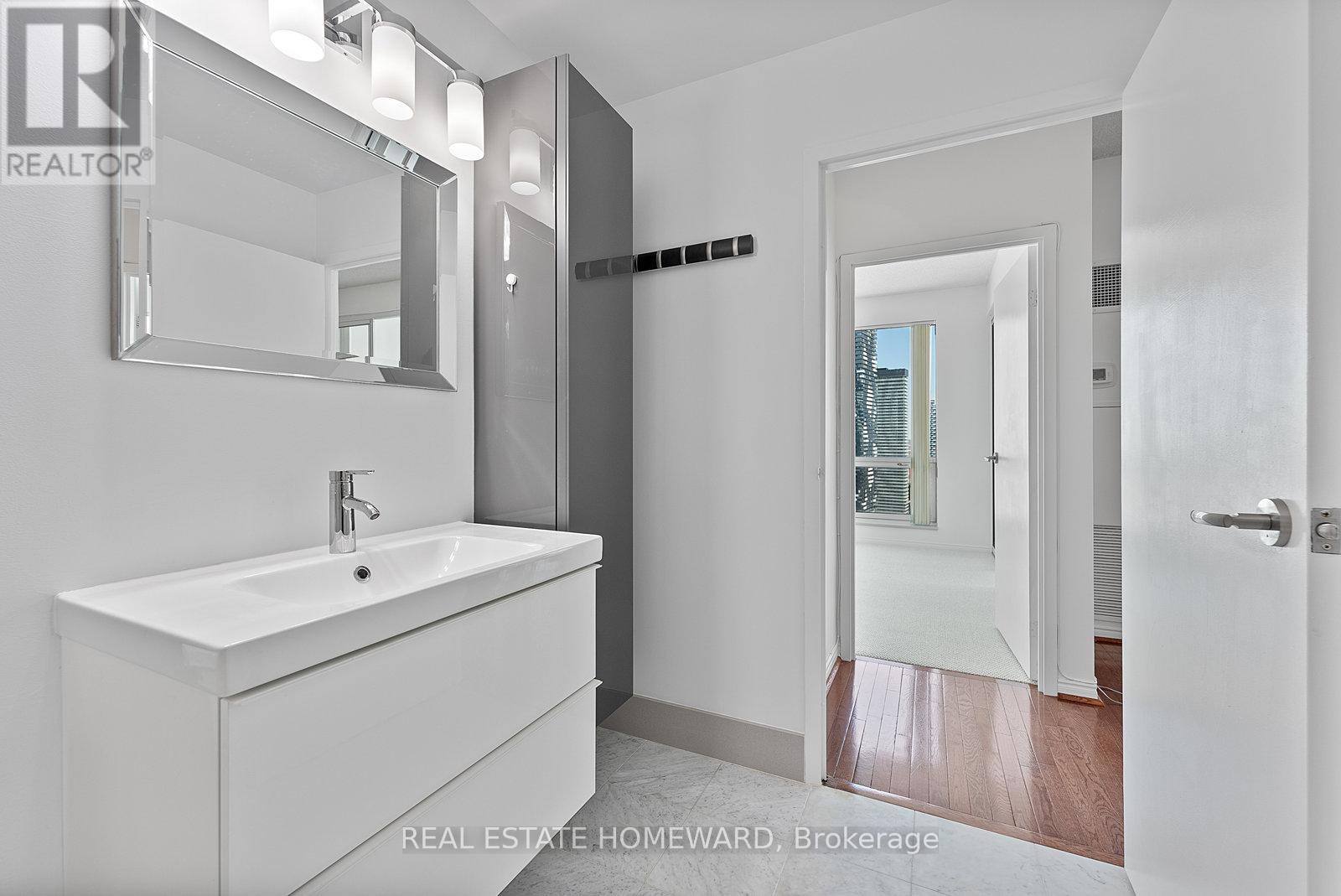 3408 - 10 Yonge Street, Toronto, Ontario  M5E 1R4 - Photo 16 - C12401136