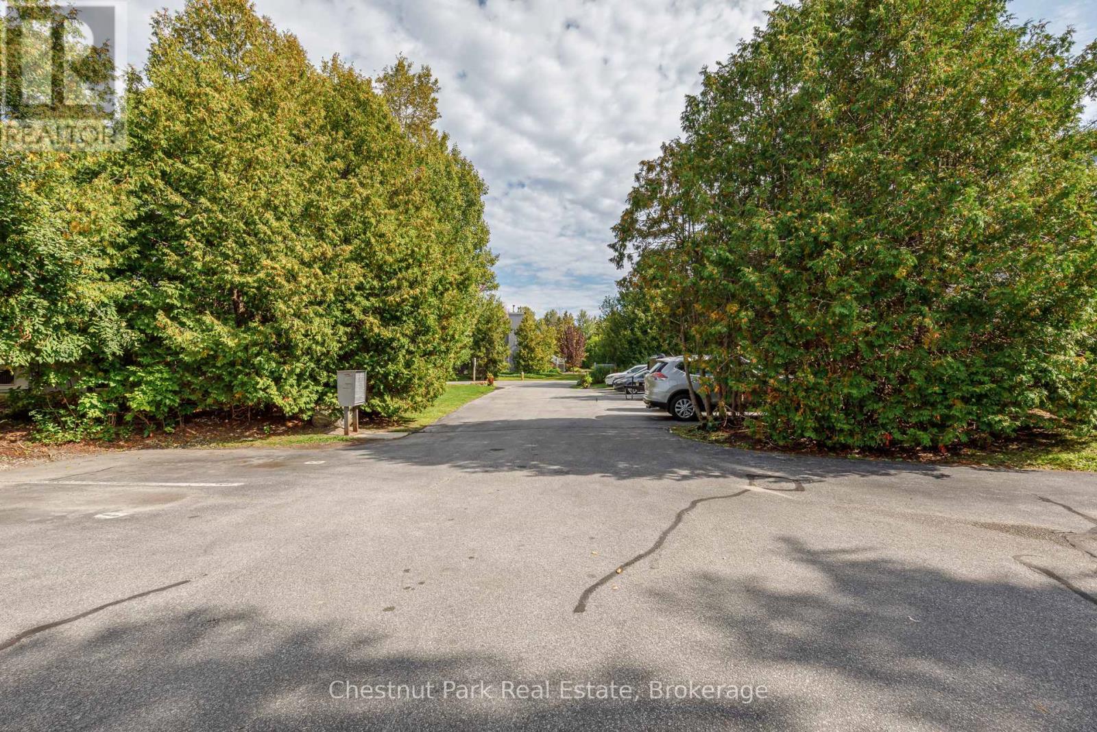 407 - 12 Dawson Drive, Collingwood, Ontario  L9Y 5B4 - Photo 3 - S12401206