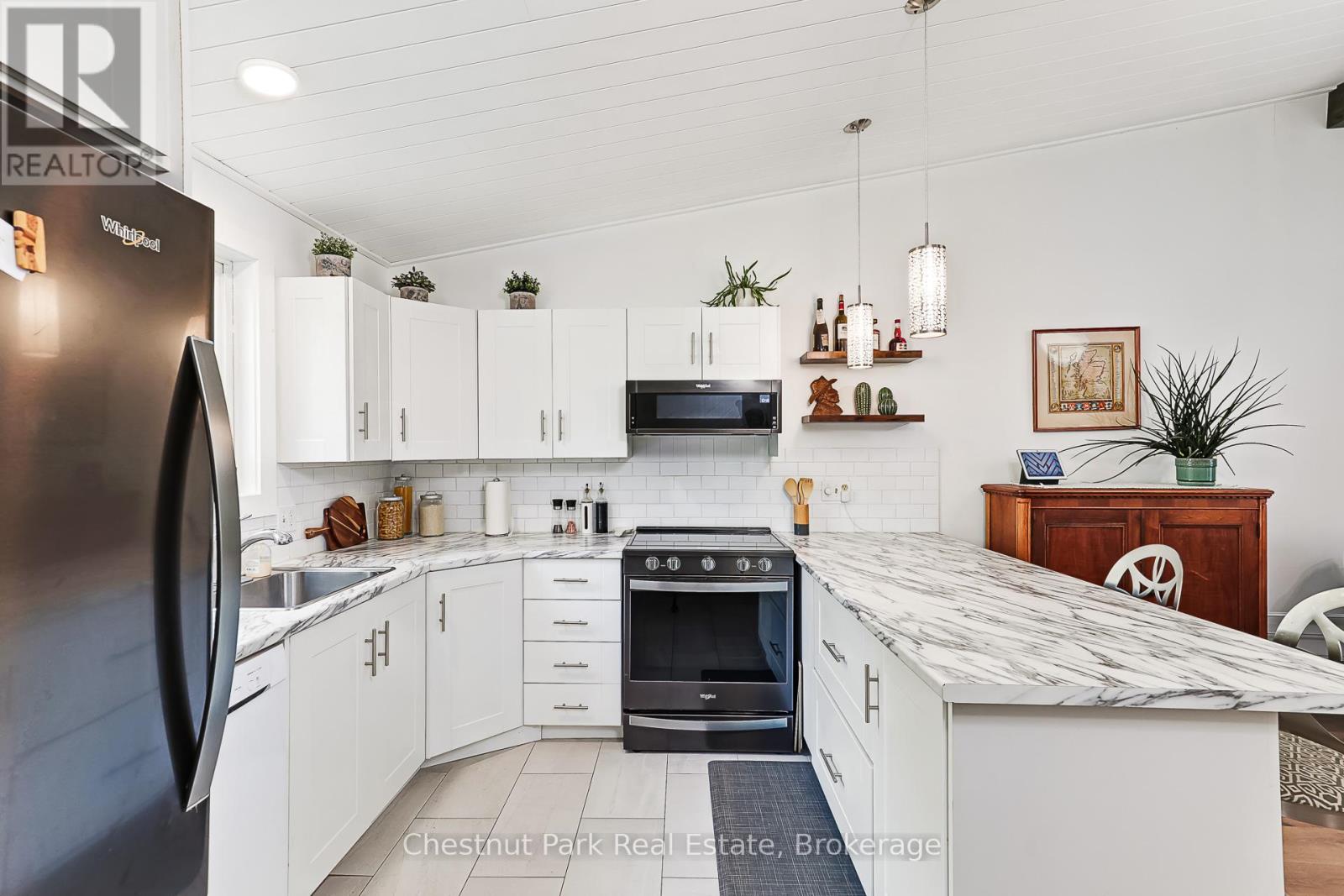 407 - 12 Dawson Drive, Collingwood, Ontario  L9Y 5B4 - Photo 30 - S12401206