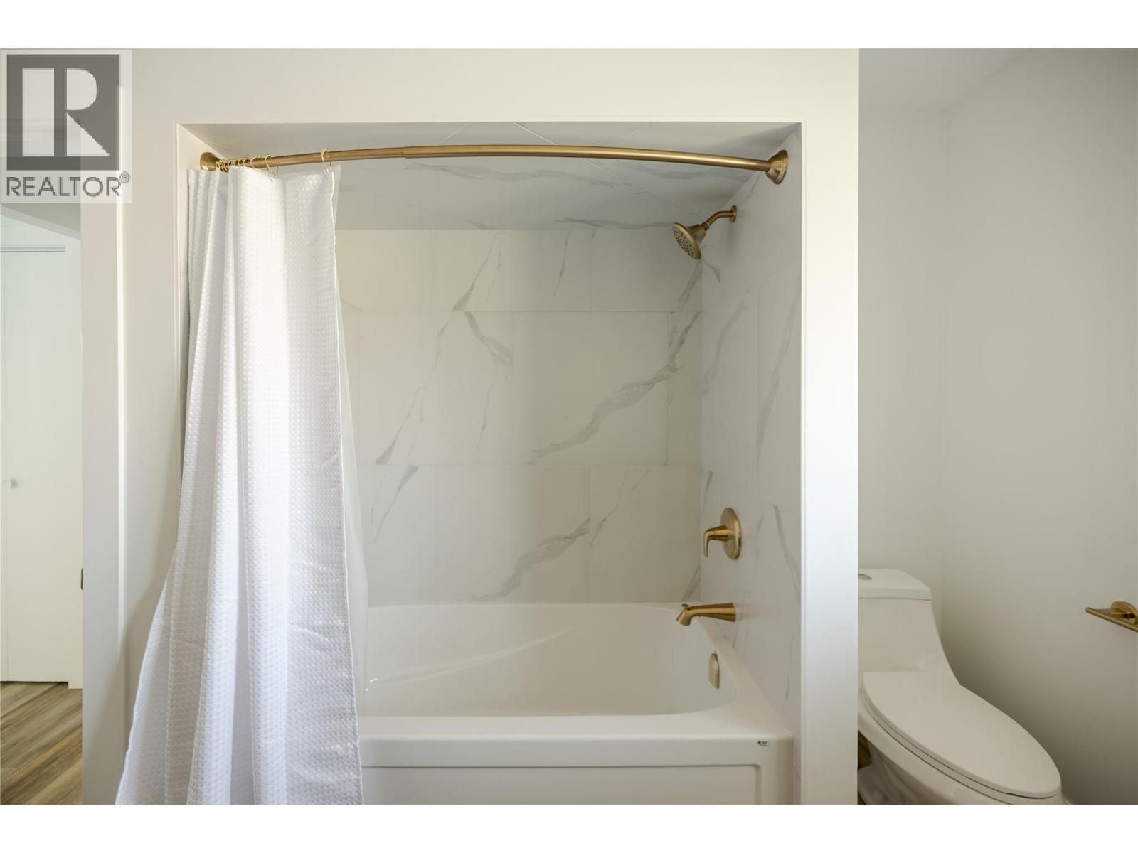 1284 Mcbride Road, Kelowna, British Columbia  V1Y 4A3 - Photo 11 - 10360718