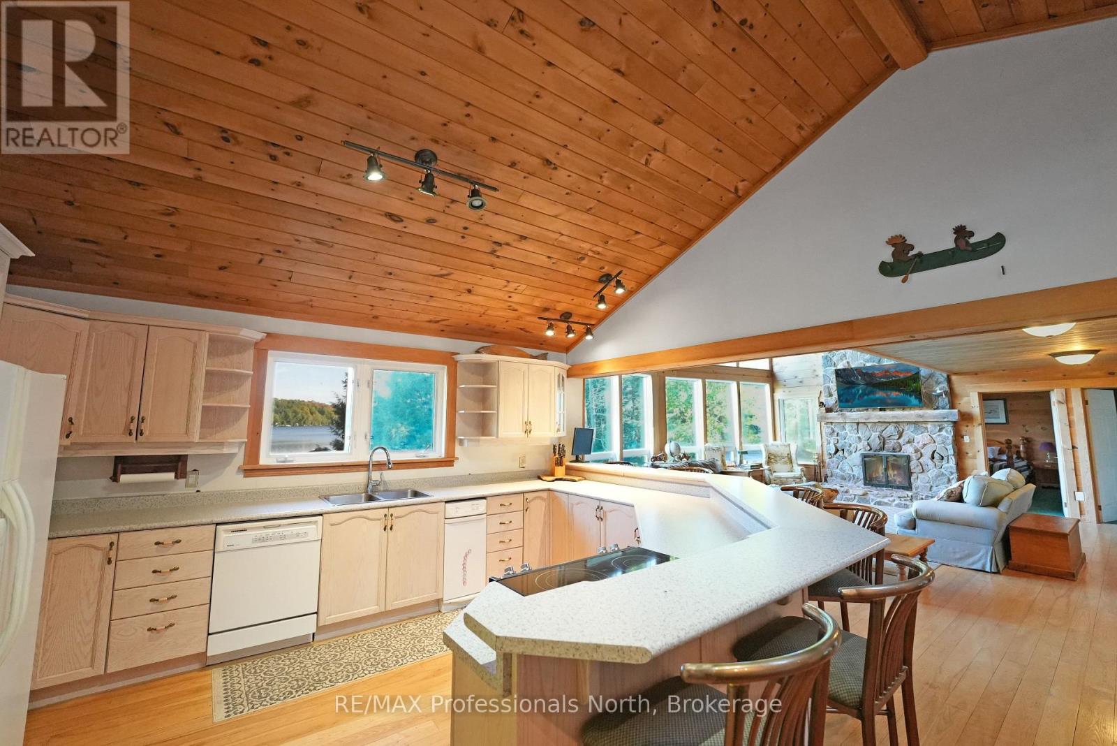 1645 Allen Lake Drive, Dysart Et Al, Ontario  K0L 1X0 - Photo 33 - X12401181