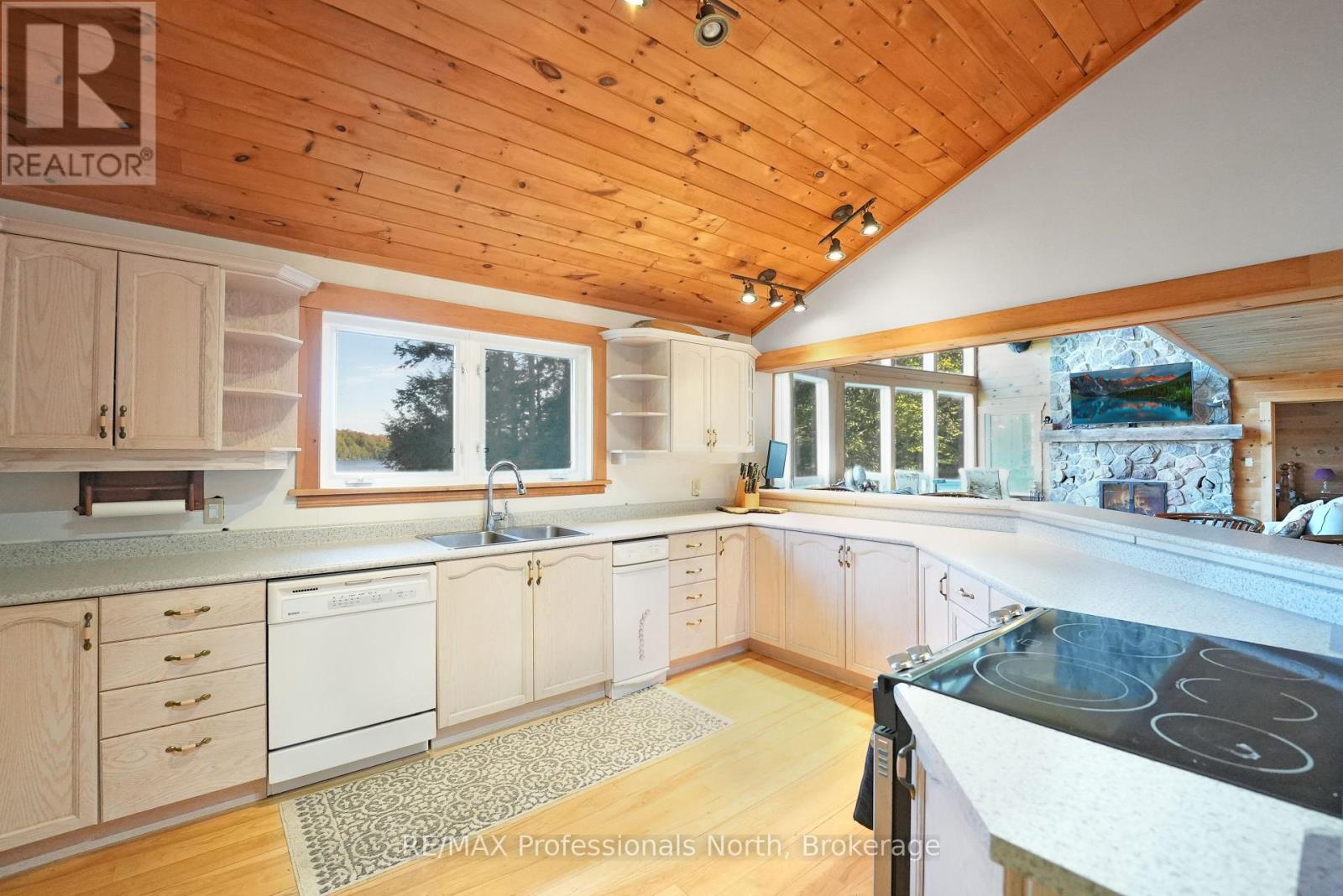 1645 Allen Lake Drive, Dysart Et Al, Ontario  K0L 1X0 - Photo 36 - X12401181