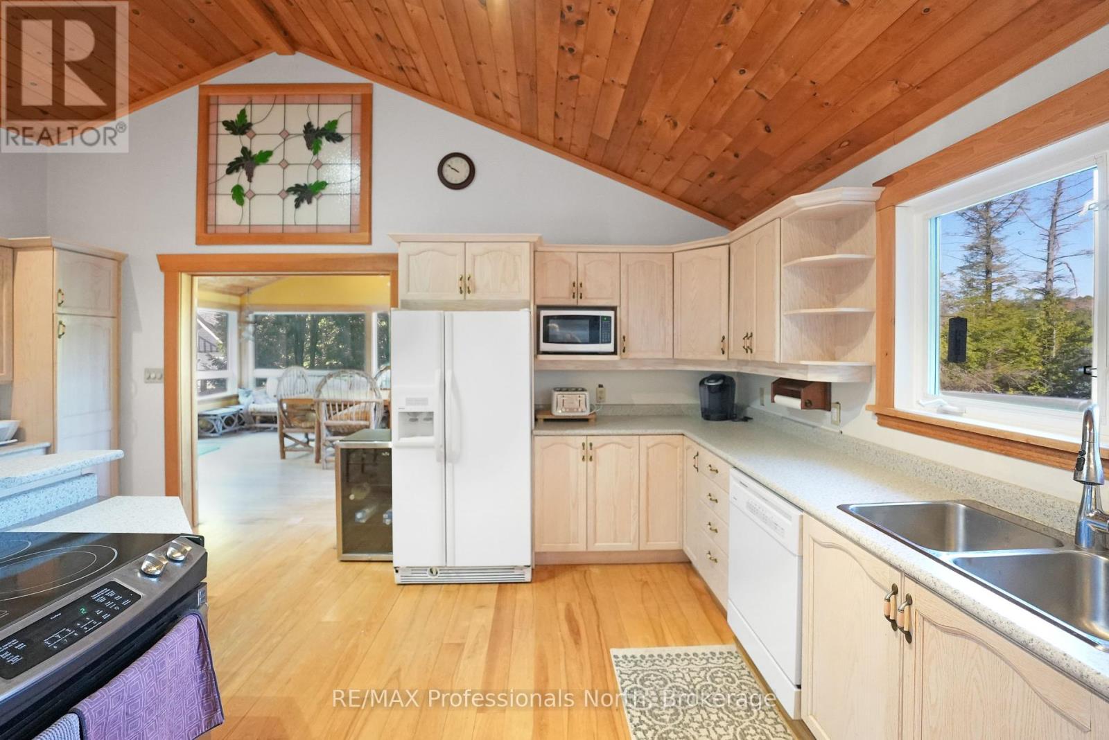 1645 Allen Lake Drive, Dysart Et Al, Ontario  K0L 1X0 - Photo 37 - X12401181
