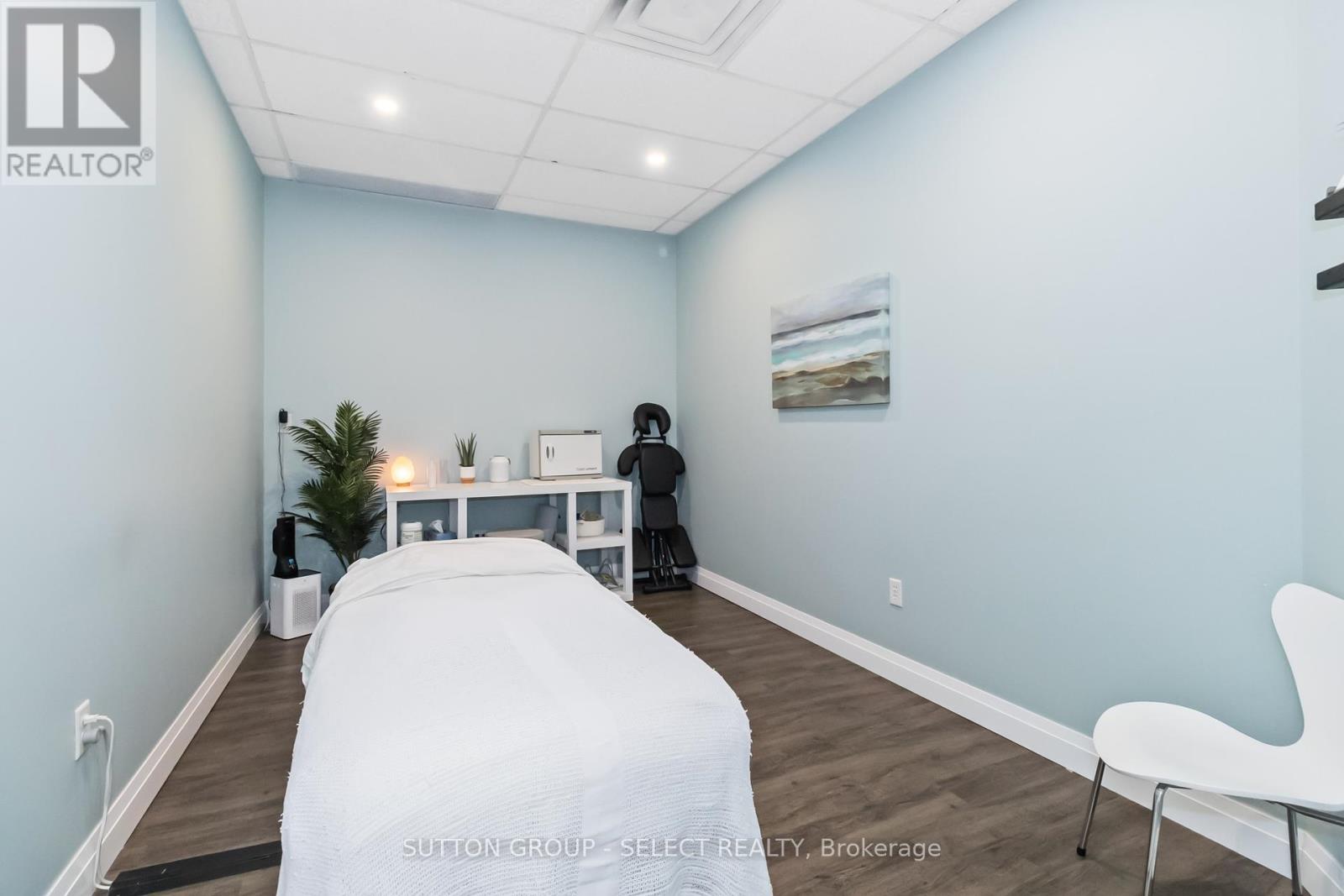 795 Dundas Street, Woodstock, Ontario  N4S 1G1 - Photo 10 - X12401179