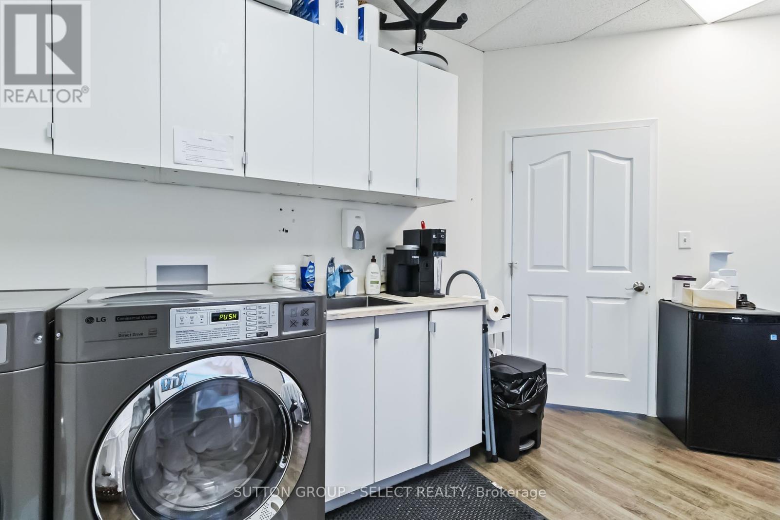 795 Dundas Street, Woodstock, Ontario  N4S 1G1 - Photo 22 - X12401179