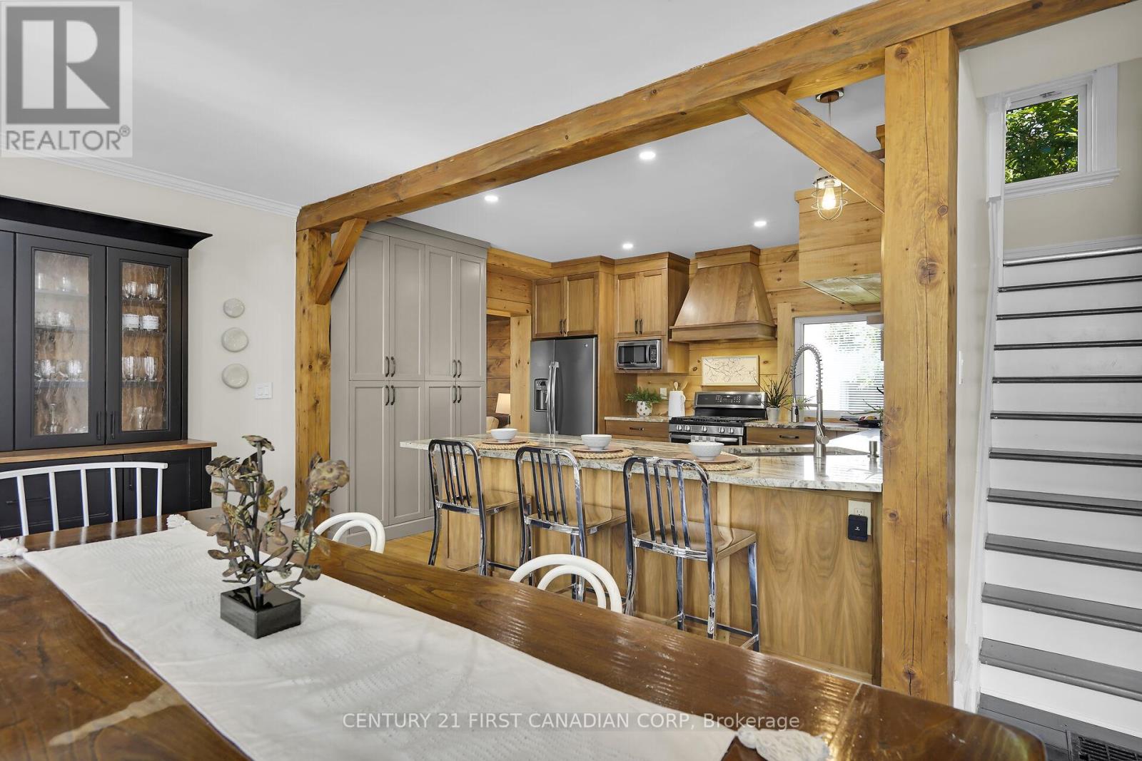 10719 Sunset Road, Southwold, Ontario  N5P 3T2 - Photo 7 - X12401204