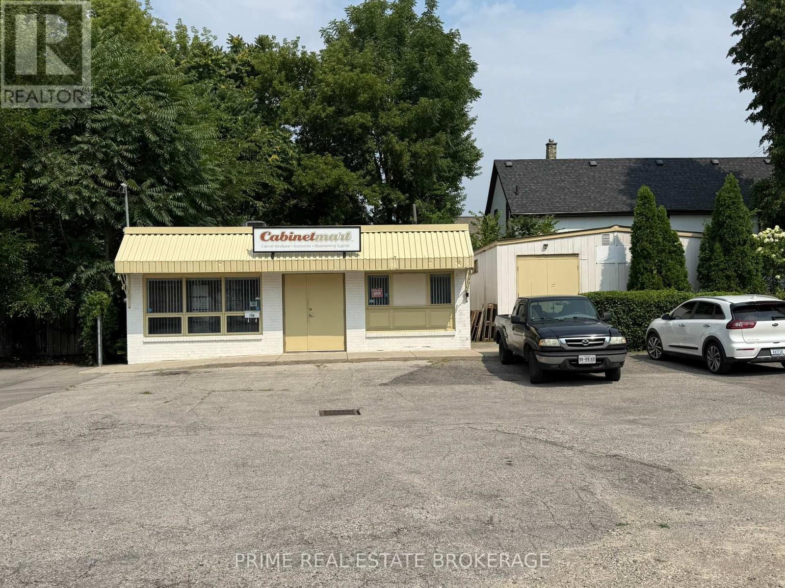 790 Little Grey Street, London East (East L), Ontario  N5Z 1P1 - Photo 4 - X12401230