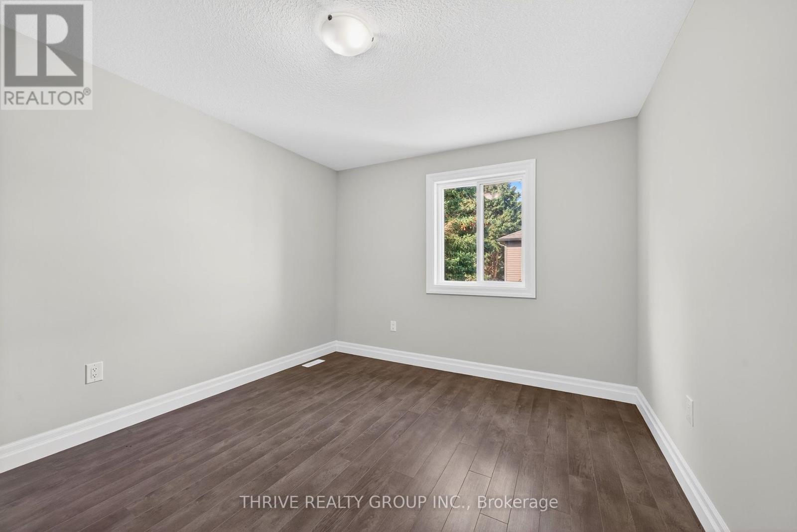 3465 Oriole Circle E, London South, Ontario  N6N 1K6 - Photo 13 - X12401280