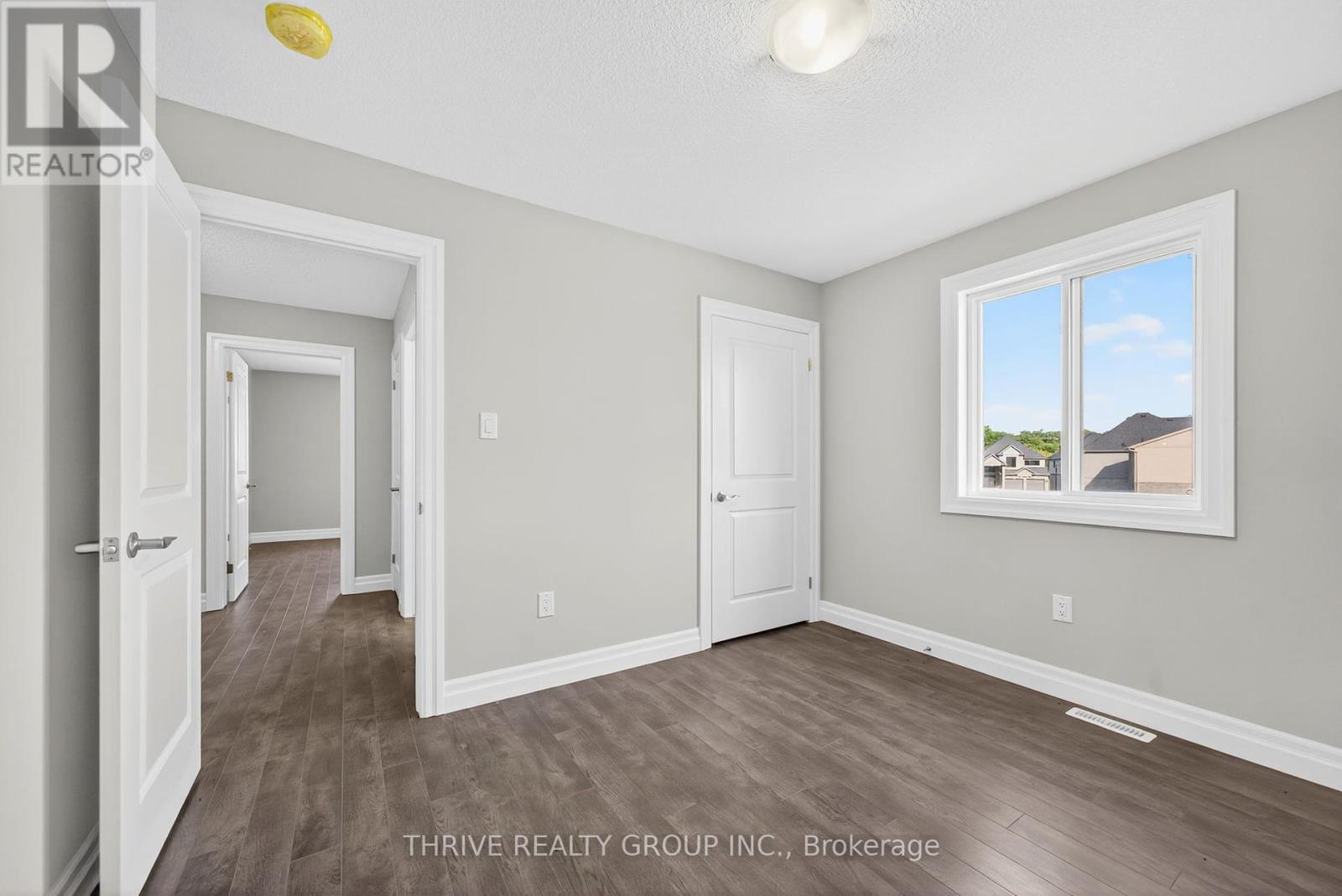 3465 Oriole Circle E, London South, Ontario  N6N 1K6 - Photo 18 - X12401280