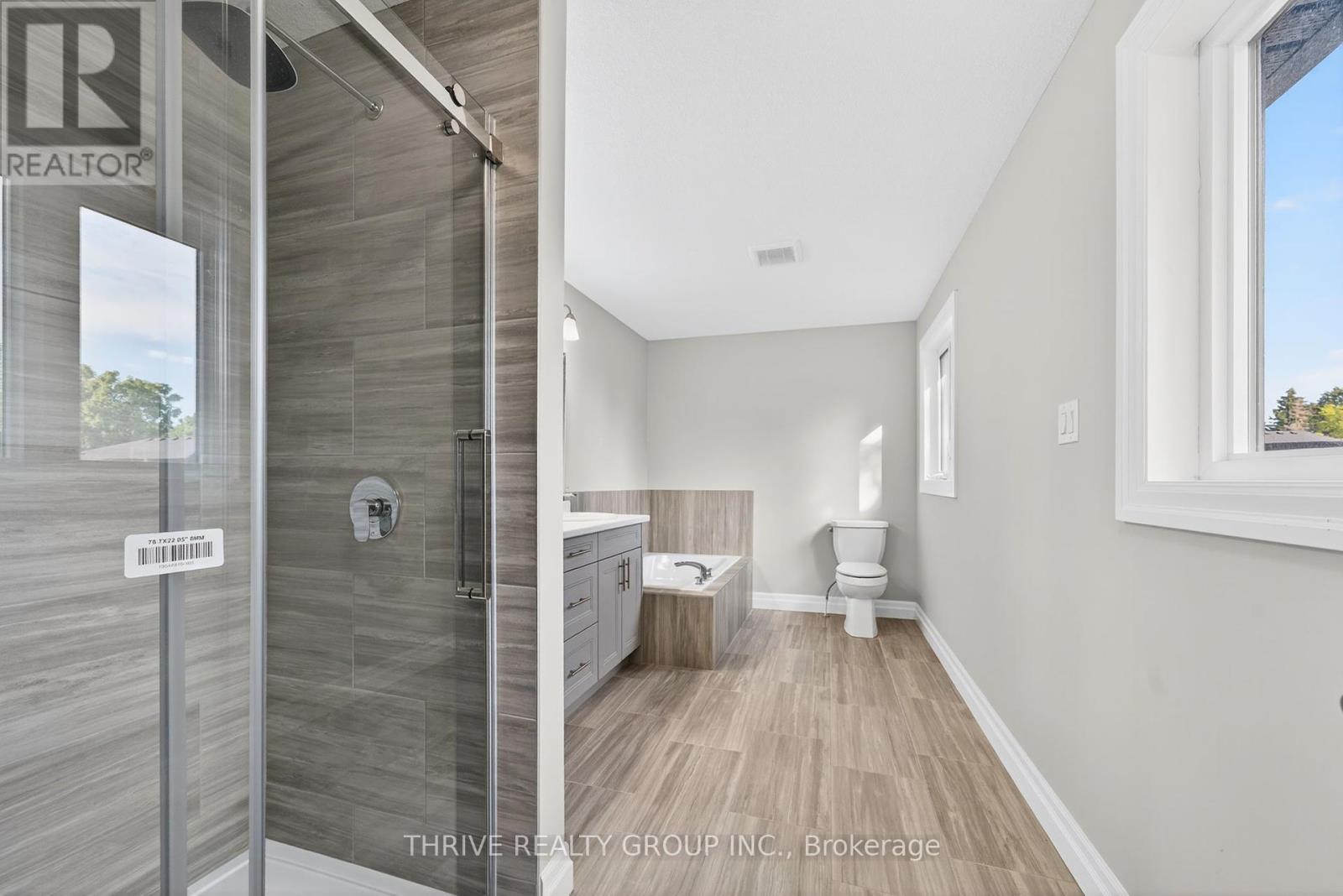 3465 Oriole Circle E, London South, Ontario  N6N 1K6 - Photo 27 - X12401280