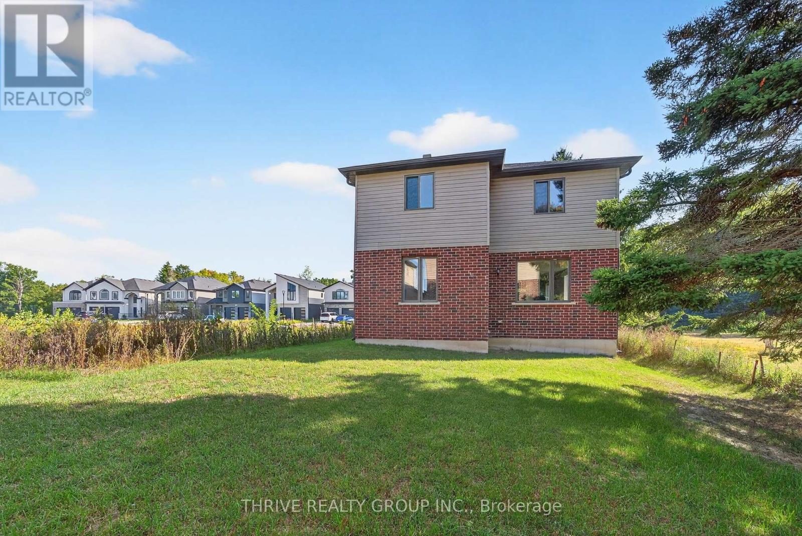 3465 Oriole Circle E, London South, Ontario  N6N 1K6 - Photo 3 - X12401280
