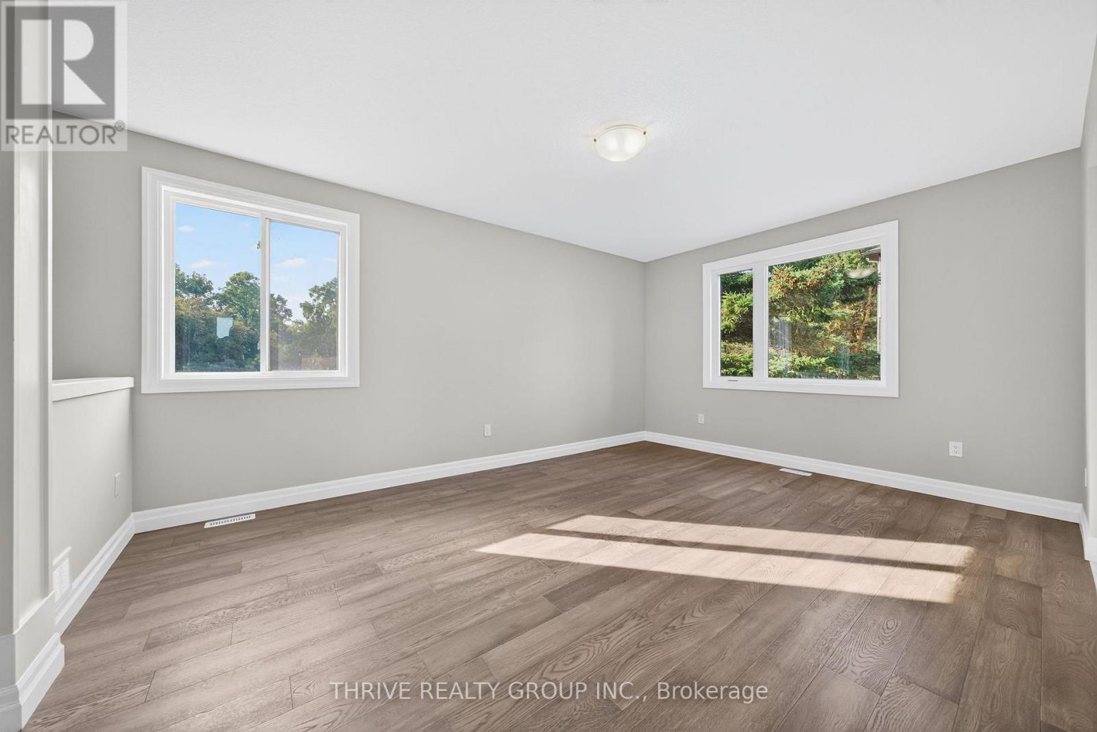 3465 Oriole Circle E, London South, Ontario  N6N 1K6 - Photo 8 - X12401280