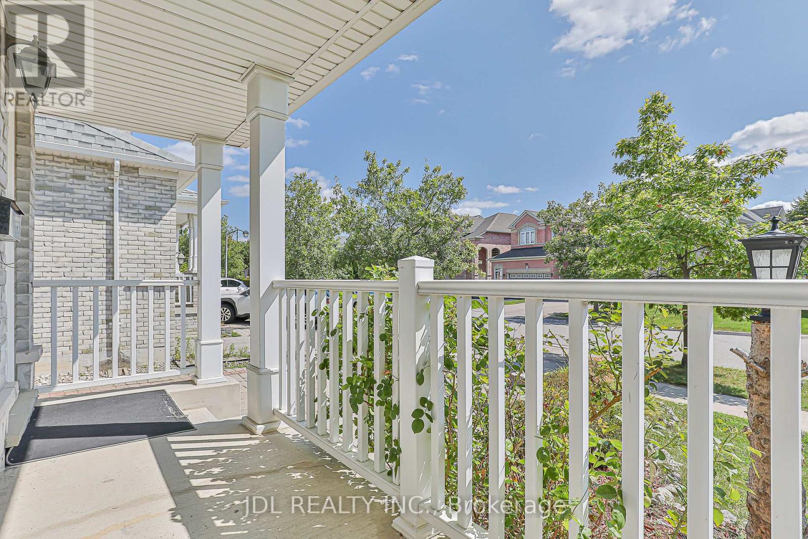 54 Joseph Glover Avenue, Markham, Ontario  L6C 3G5 - Photo 10 - N12401100