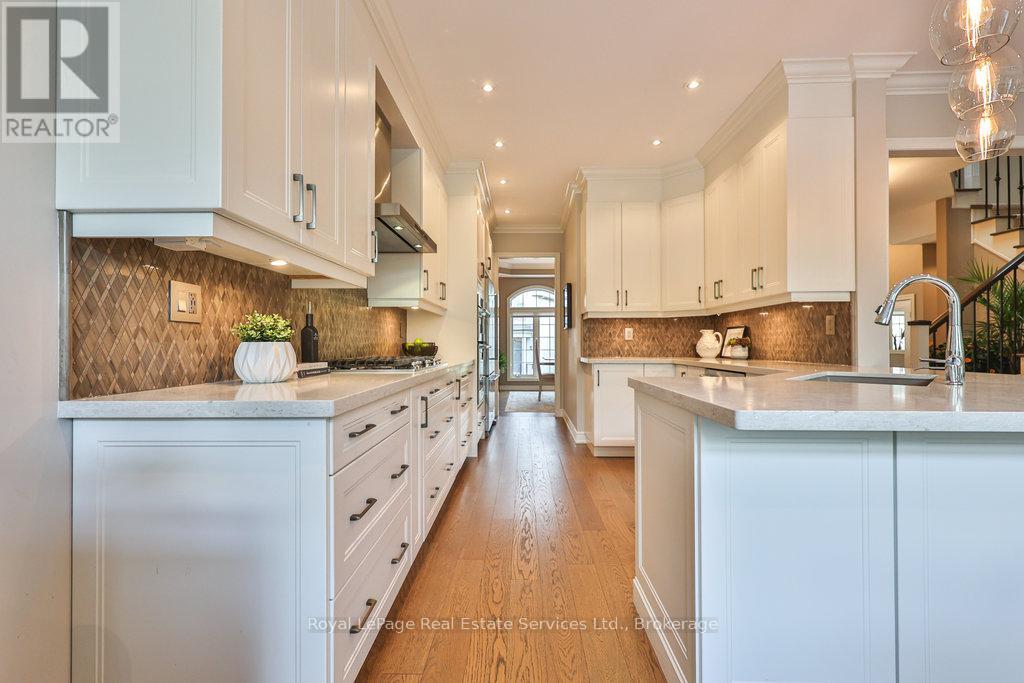 34 - 2400 Neyagawa Boulevard, Oakville (Ro River Oaks), Ontario  L6H 7P5 - Photo 16 - W12401231