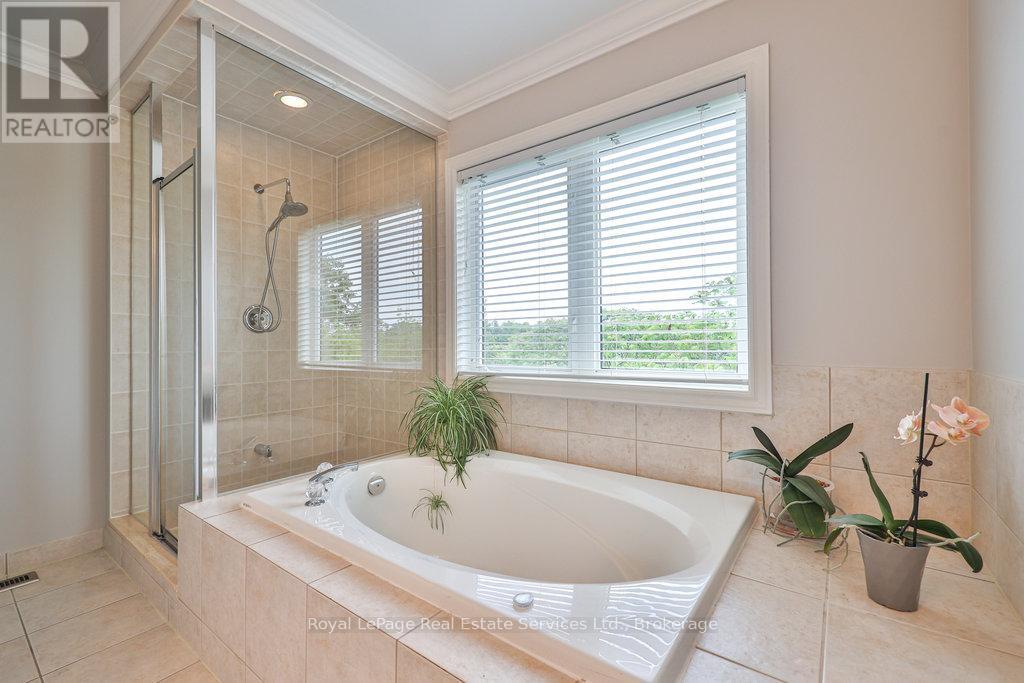 34 - 2400 Neyagawa Boulevard, Oakville (Ro River Oaks), Ontario  L6H 7P5 - Photo 31 - W12401231