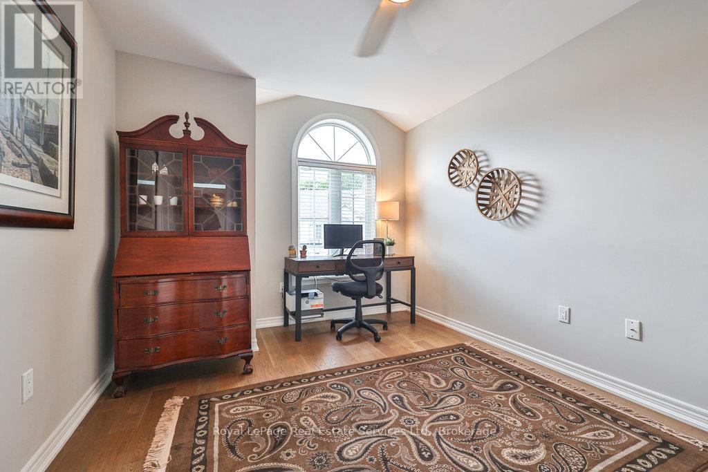 34 - 2400 Neyagawa Boulevard, Oakville (Ro River Oaks), Ontario  L6H 7P5 - Photo 32 - W12401231