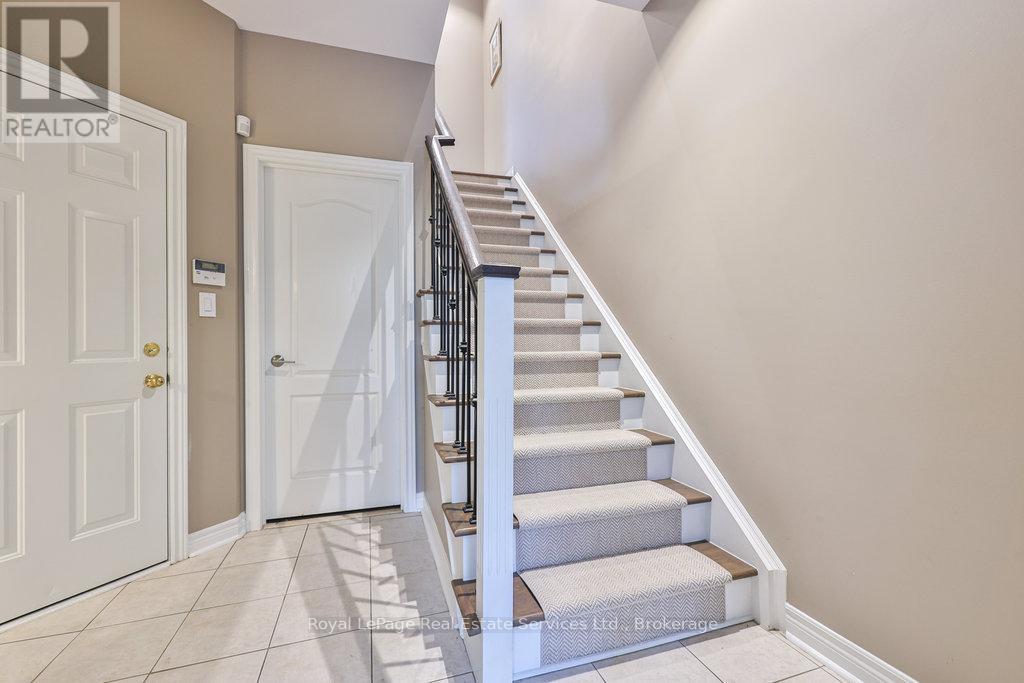 34 - 2400 Neyagawa Boulevard, Oakville (Ro River Oaks), Ontario  L6H 7P5 - Photo 38 - W12401231
