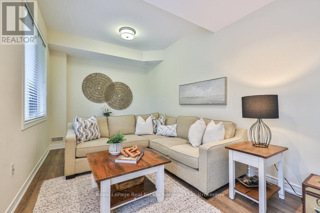 34 - 2400 Neyagawa Boulevard, Oakville (Ro River Oaks), Ontario  L6H 7P5 - Photo 41 - W12401231