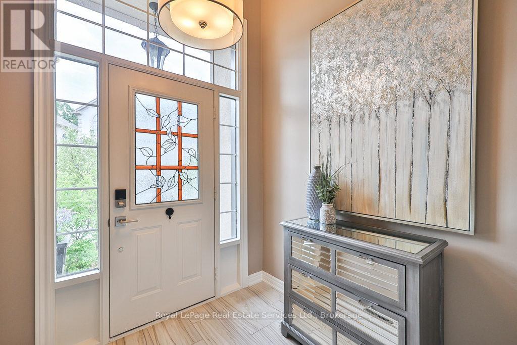 34 - 2400 Neyagawa Boulevard, Oakville (Ro River Oaks), Ontario  L6H 7P5 - Photo 6 - W12401231