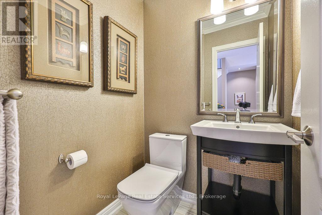 34 - 2400 Neyagawa Boulevard, Oakville (Ro River Oaks), Ontario  L6H 7P5 - Photo 9 - W12401231